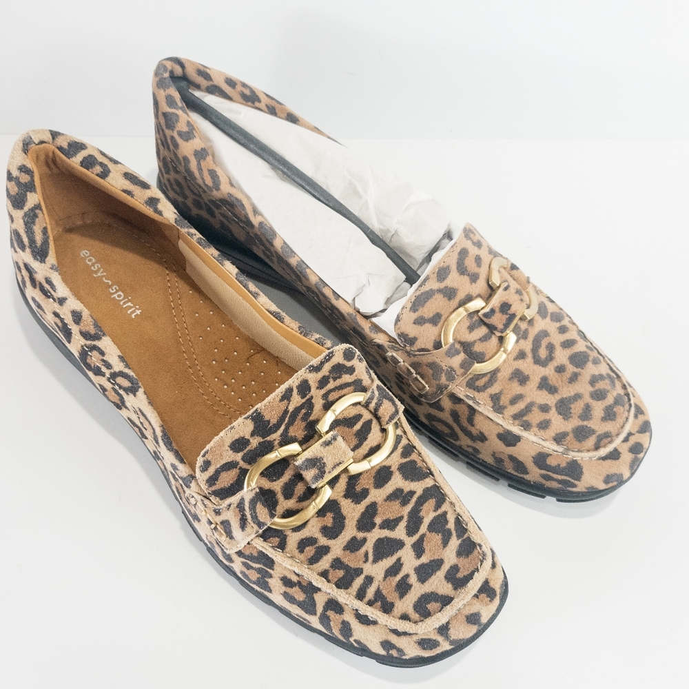 Closet Clearance!! Easy Spirit Leopard Print Loafer Flats with Gold Accent - Picture 6 of 7